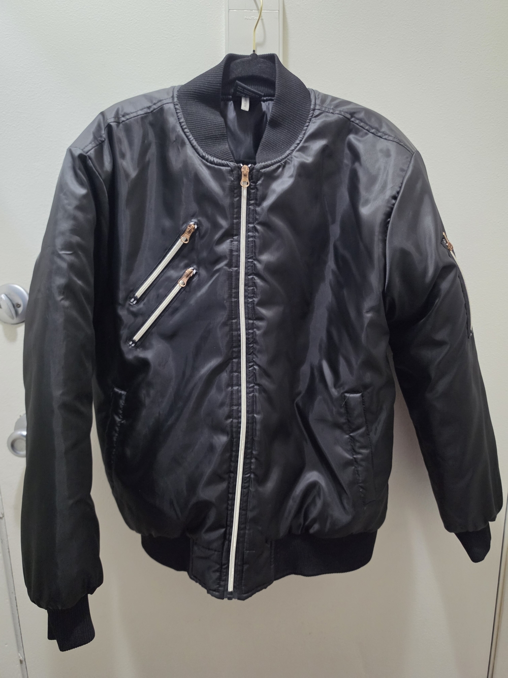 ​NWOT Original Deluxe Black Flight Bomber Jacket Size Medium